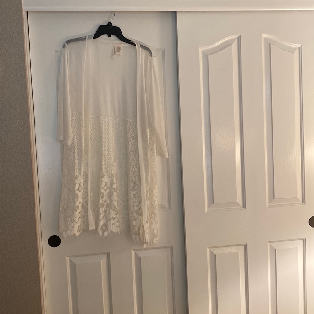 Gorgeous white lace swim coverup. 3/4 length sleeve. Size L